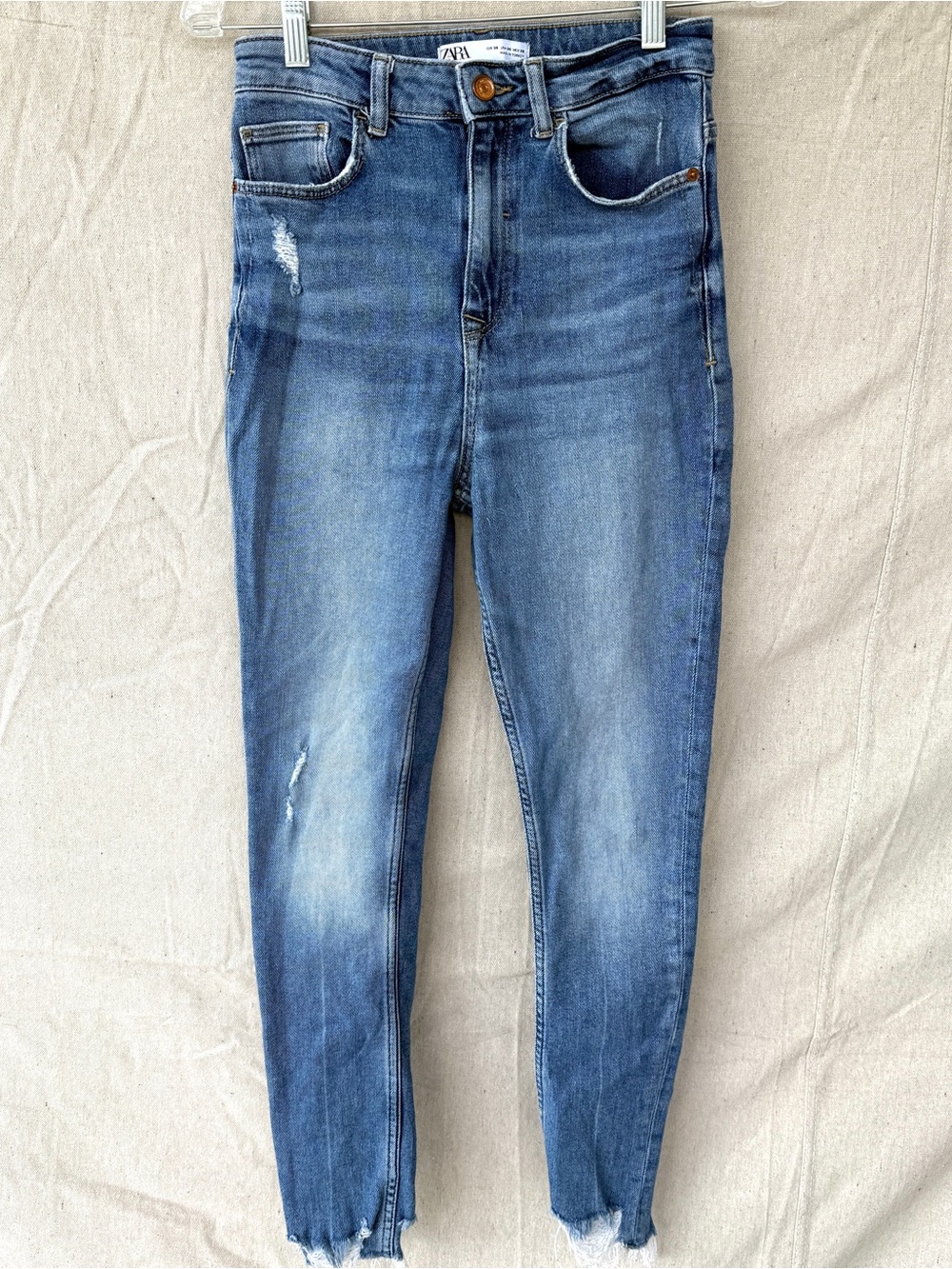 Zara Size 6 Medium Wash High Rise Skinny Raw Hem Distressed Denim Jeans